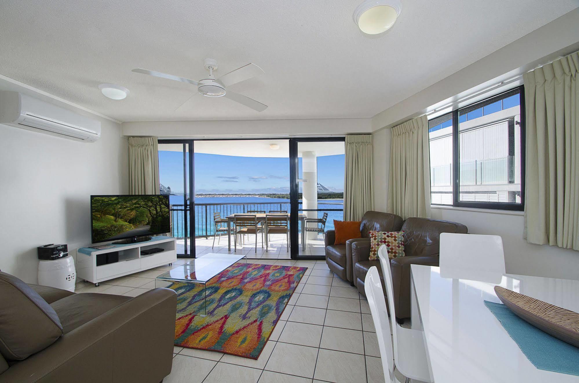 Windward Passage 4*