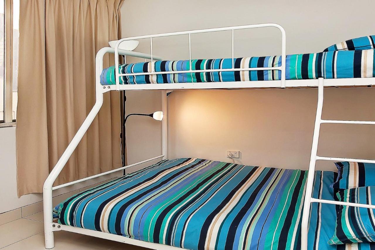 Monterey Unit 10 27 Warne Terrace Kings *