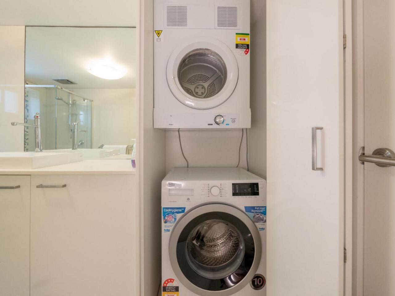 Pacific Towers Unit 4 19 Ormonde Tce Kings *