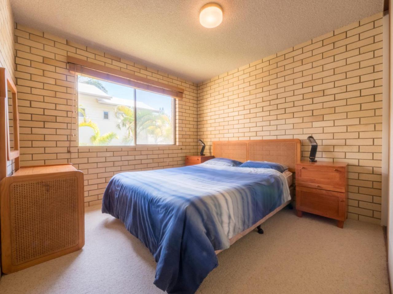 Golden Shores Unit 3 21 Landsborough Parade * Caloundra