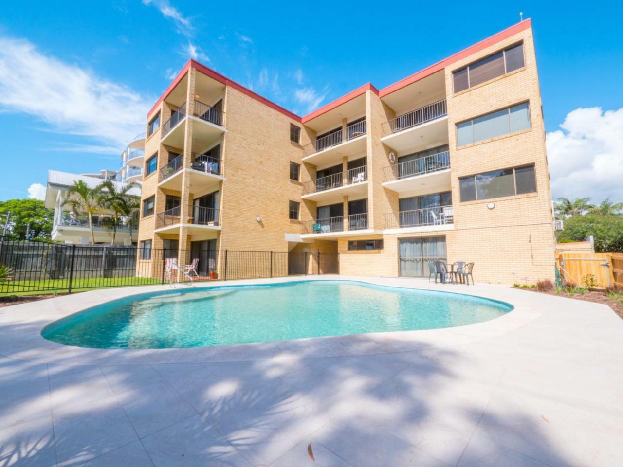 Golden Shores U7 21 Landsborough Parade *