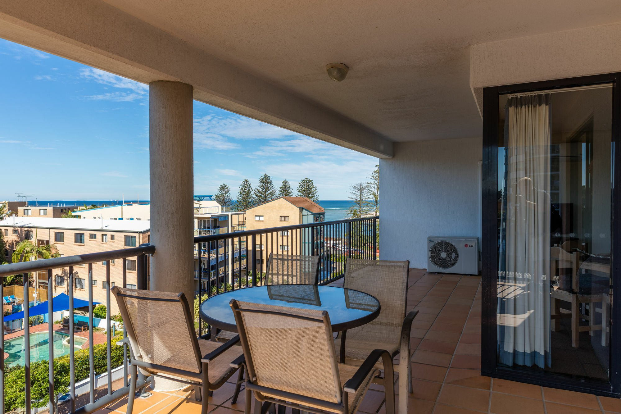 Belaire Place 3*