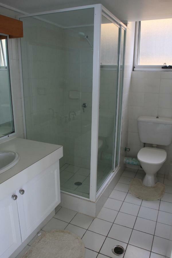 Monterey Unit 10 27 Warne Terrace Kings * Caloundra