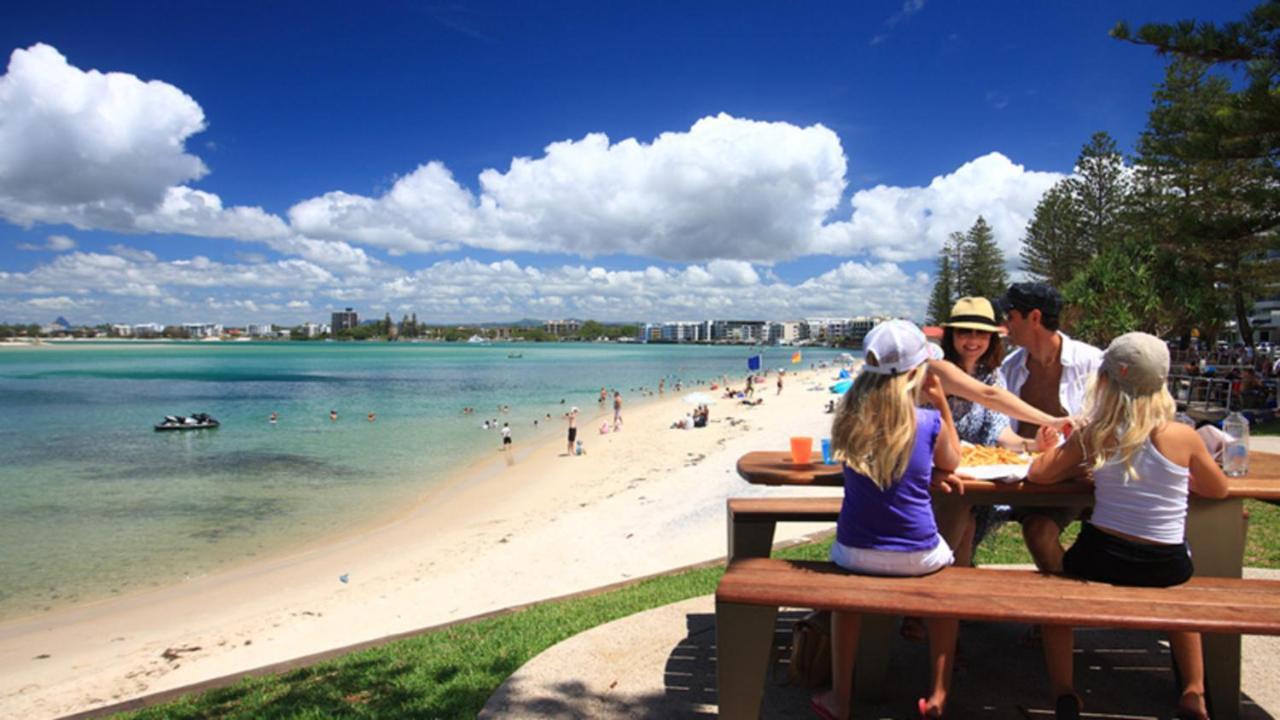 Family, Romance, Fun On Kings * Caloundra