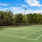 Pelican Waters Resort