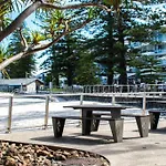 Callie Beach Escape - Beachside View, Family Friendly, Walk Everywhere