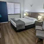 Moffat Beach Motel Caloundra