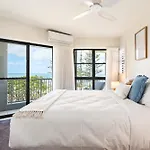 Tranquil Tides Retreat - Coastal Waterfront Escape