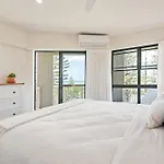 Tranquil Tides Retreat - Coastal Waterfront Escape