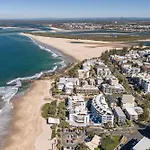 Rolling Surf Resort