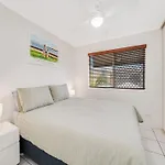 Beachcove Unit 7 Bulcock Beach Qld