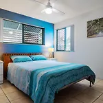 Ocean Crest Unit 4, 22 Warne Tce