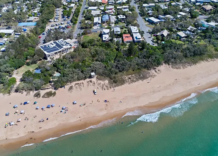 Coastal Getaway Across From Dicky Beach