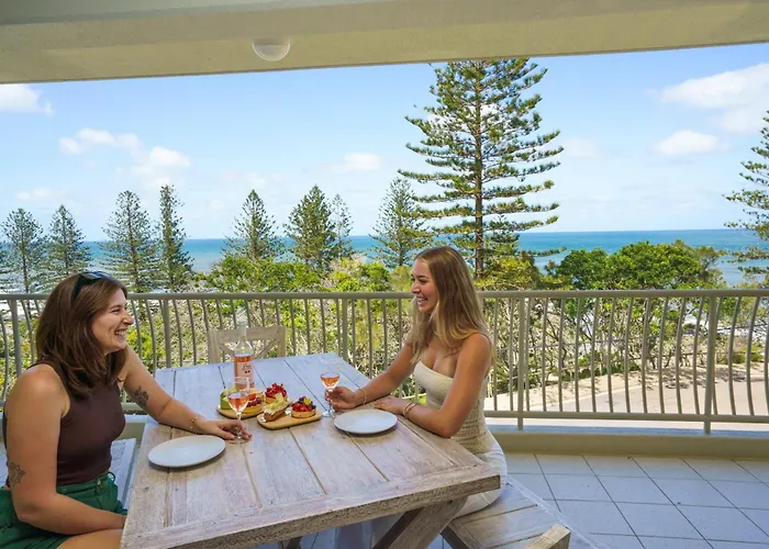 Tranquil Tides Retreat - Coastal Waterfront Escape