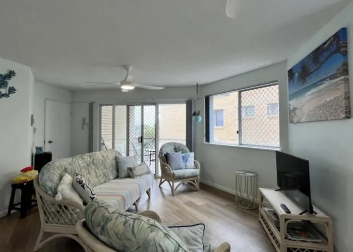 Chequers Caloundra Unit 2