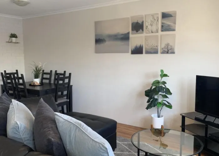 Beachside Court Unit 9
