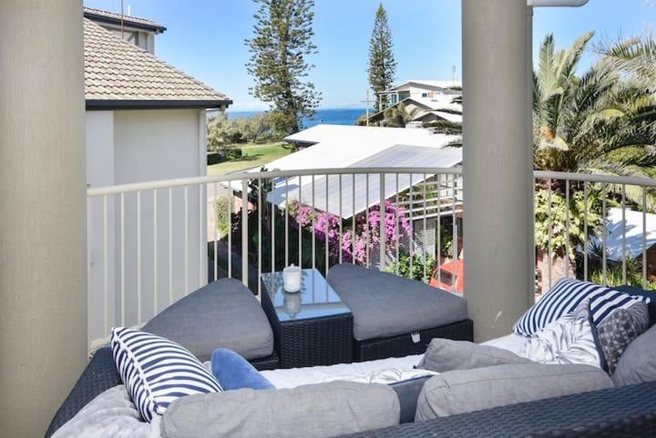 Tranquil Getaway Apartment Caloundra