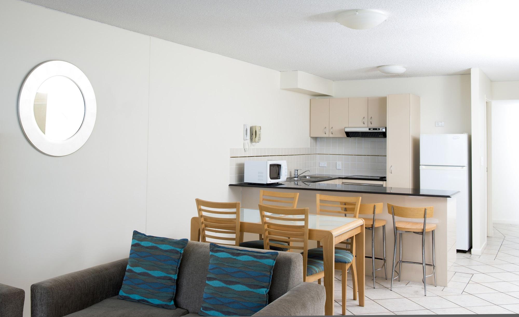 Aparthotel Breakfree Grand Pacific 4*