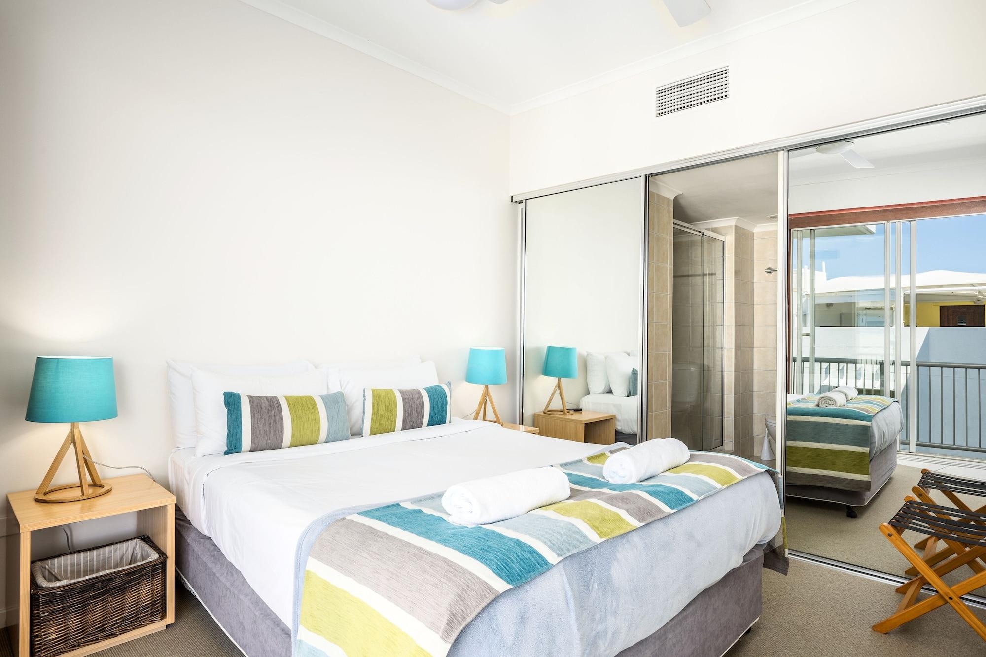 Resort Rolling Surf 4*