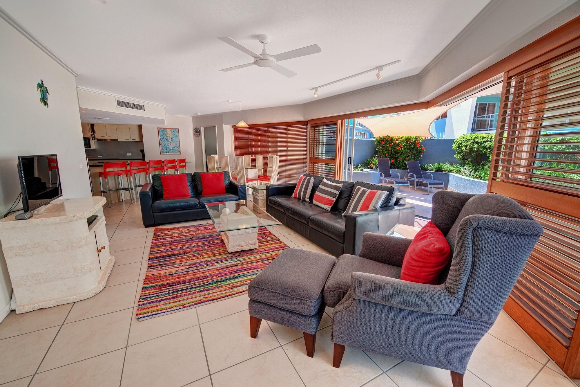 Resort Rolling Surf Caloundra