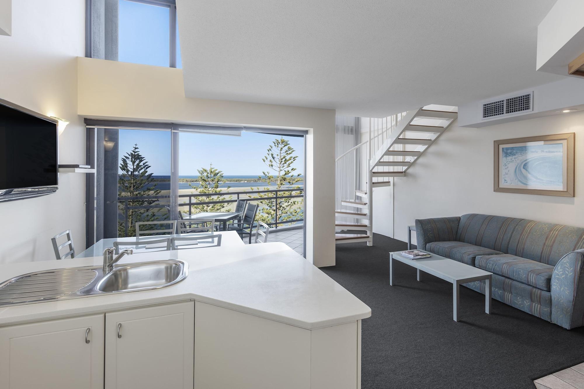 Ramada By Wyndham Golden 4*