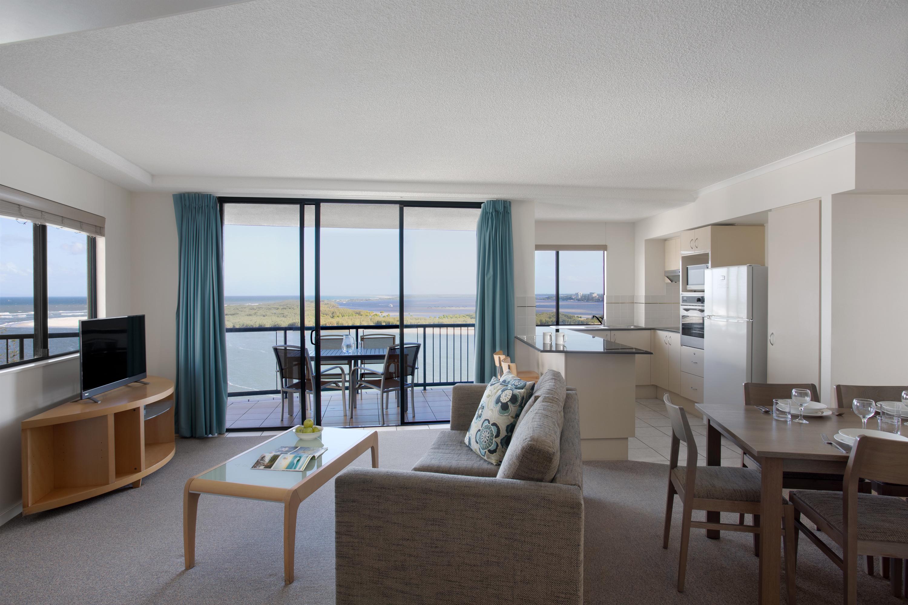 Breakfree Grand Pacific Aparthotel