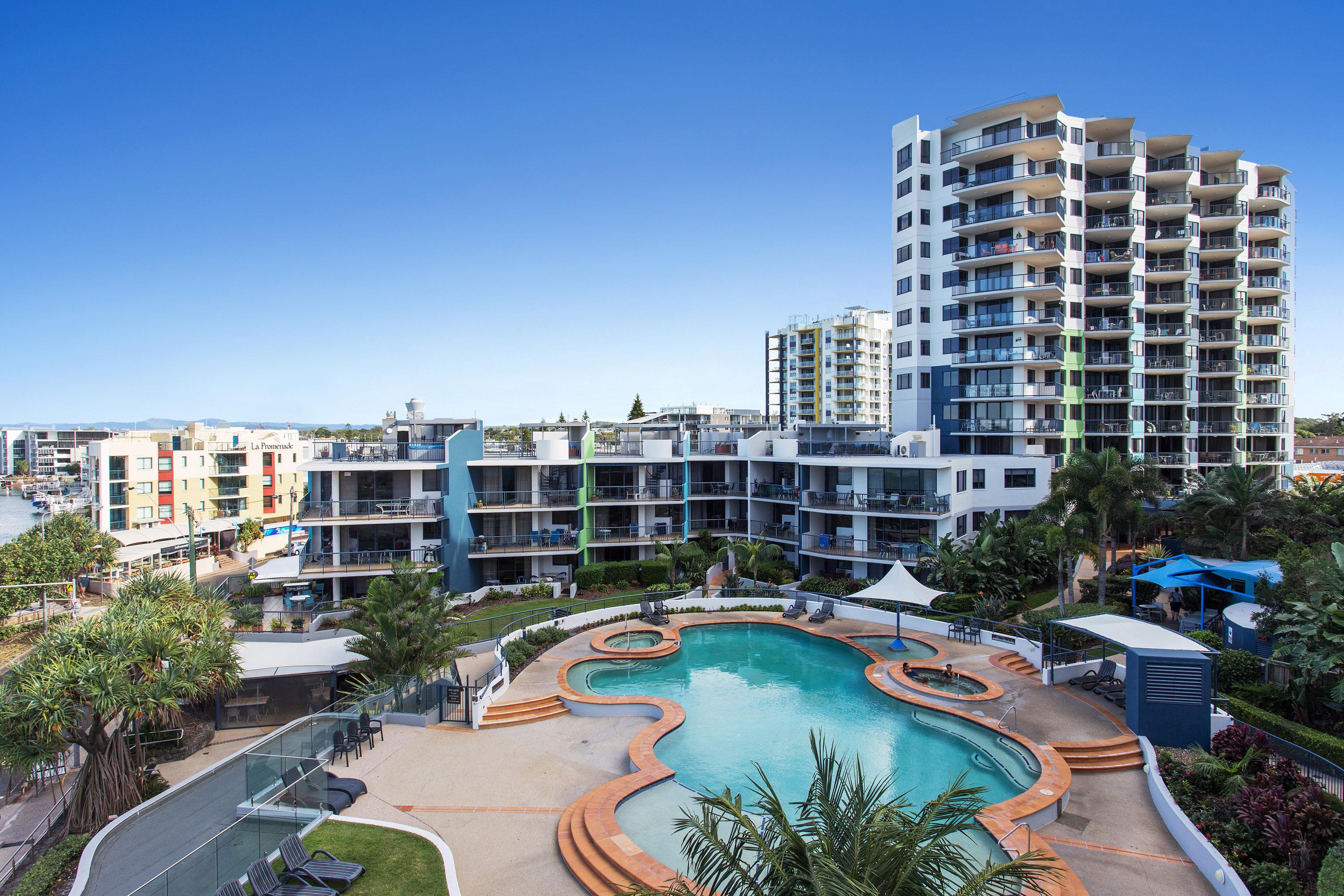 Aparthotel Breakfree Grand Pacific 4*