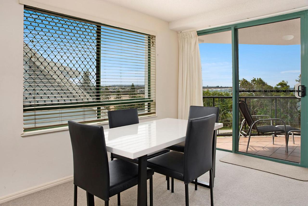Seacrest Unit 2 Moffat Qld Holiday home
