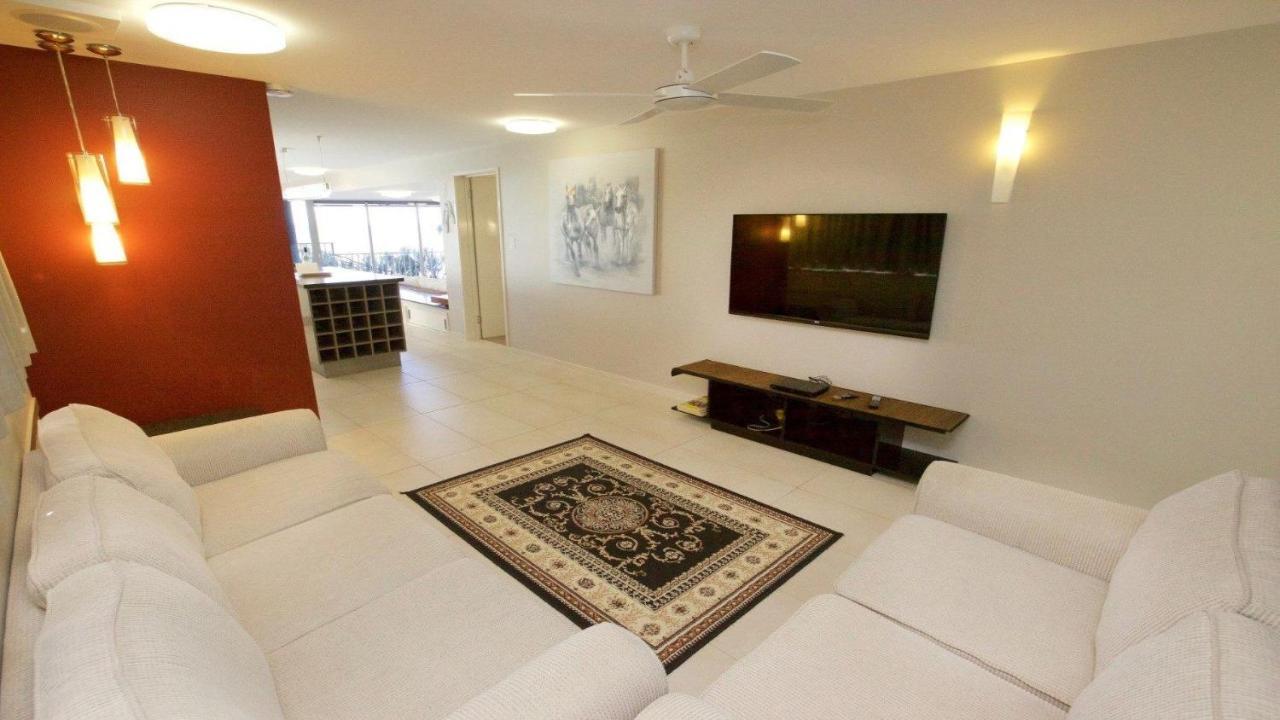 Marika Unit 1 Kings Beach Qld *