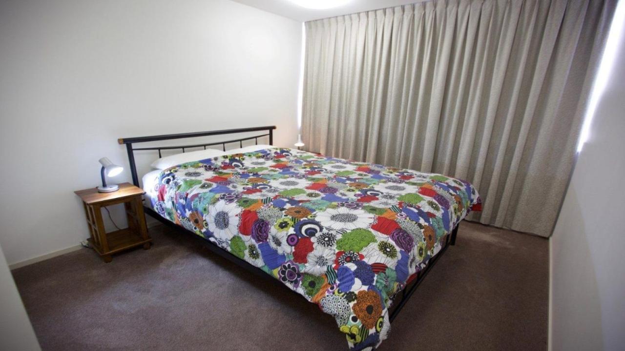 Holiday home Marika Unit 1 Kings Beach Qld *