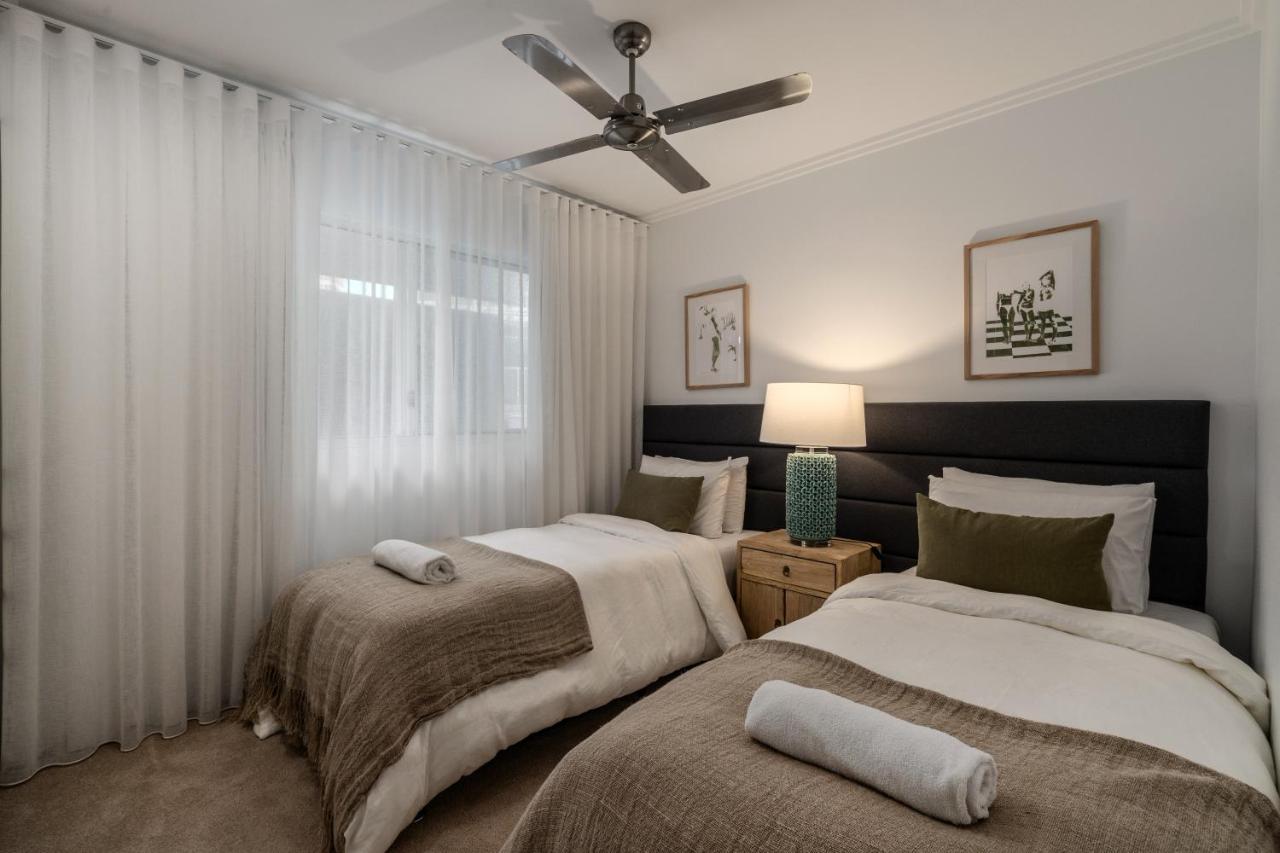 Rolling Surf Resort Caloundra