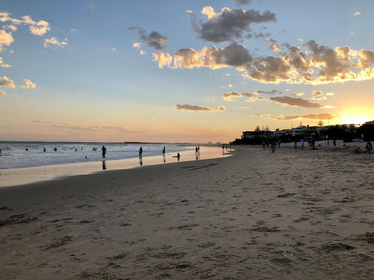 Retro Style Kings With Ocean Views Caloundra