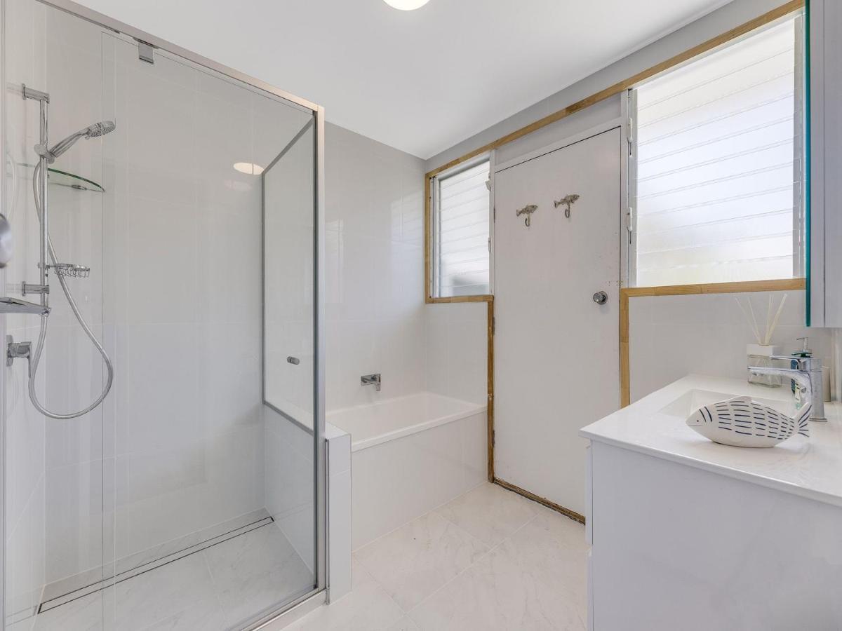 Holiday home 25 Oleander Avenue Shelly Qld Caloundra