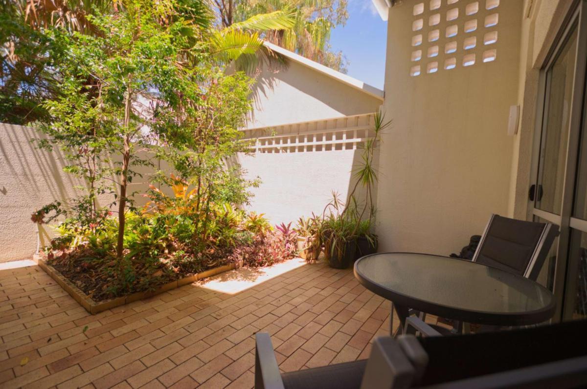 Raintrees Moffat Beach Aparthotel
