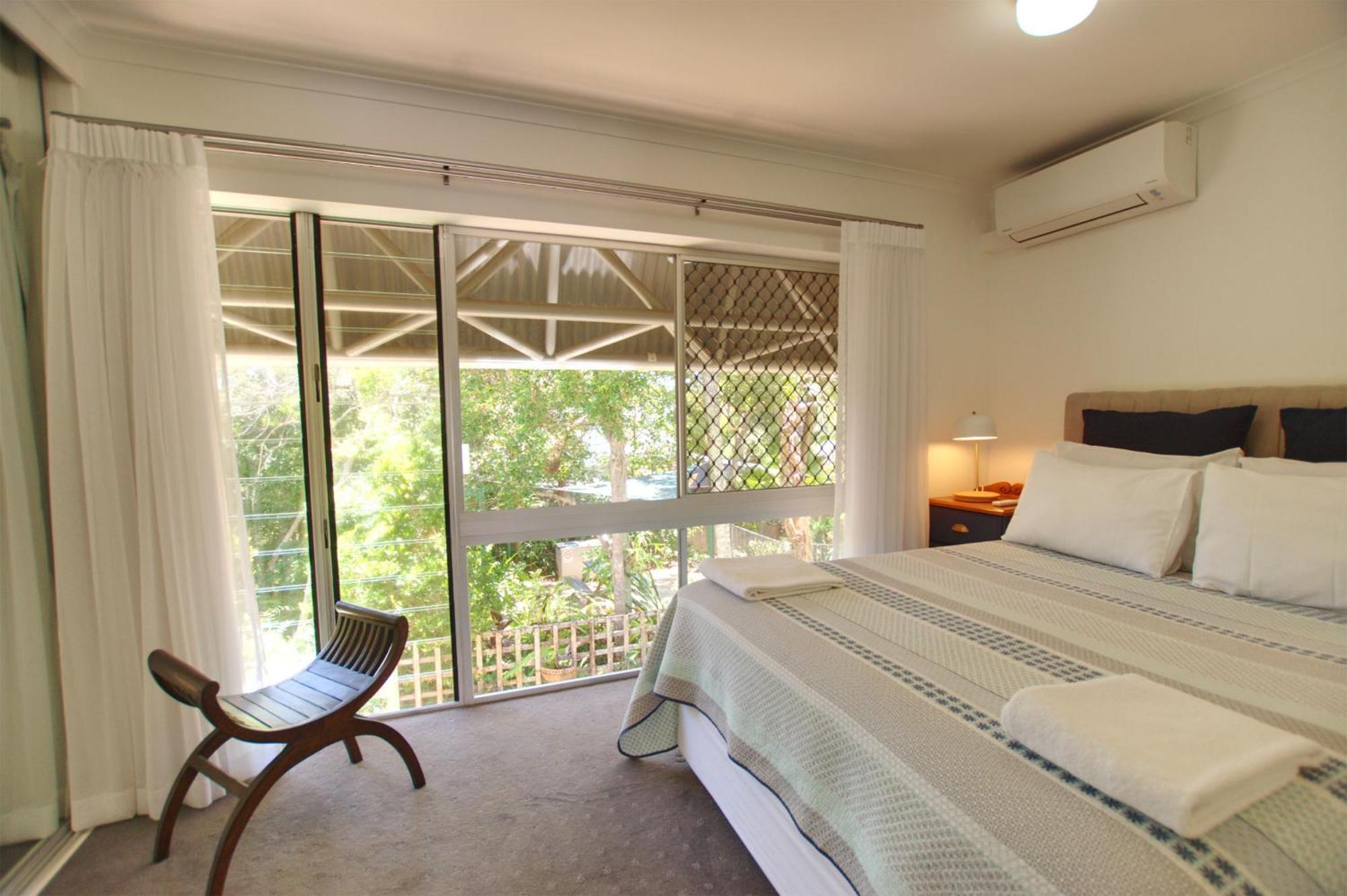 Raintrees Moffat Beach Aparthotel