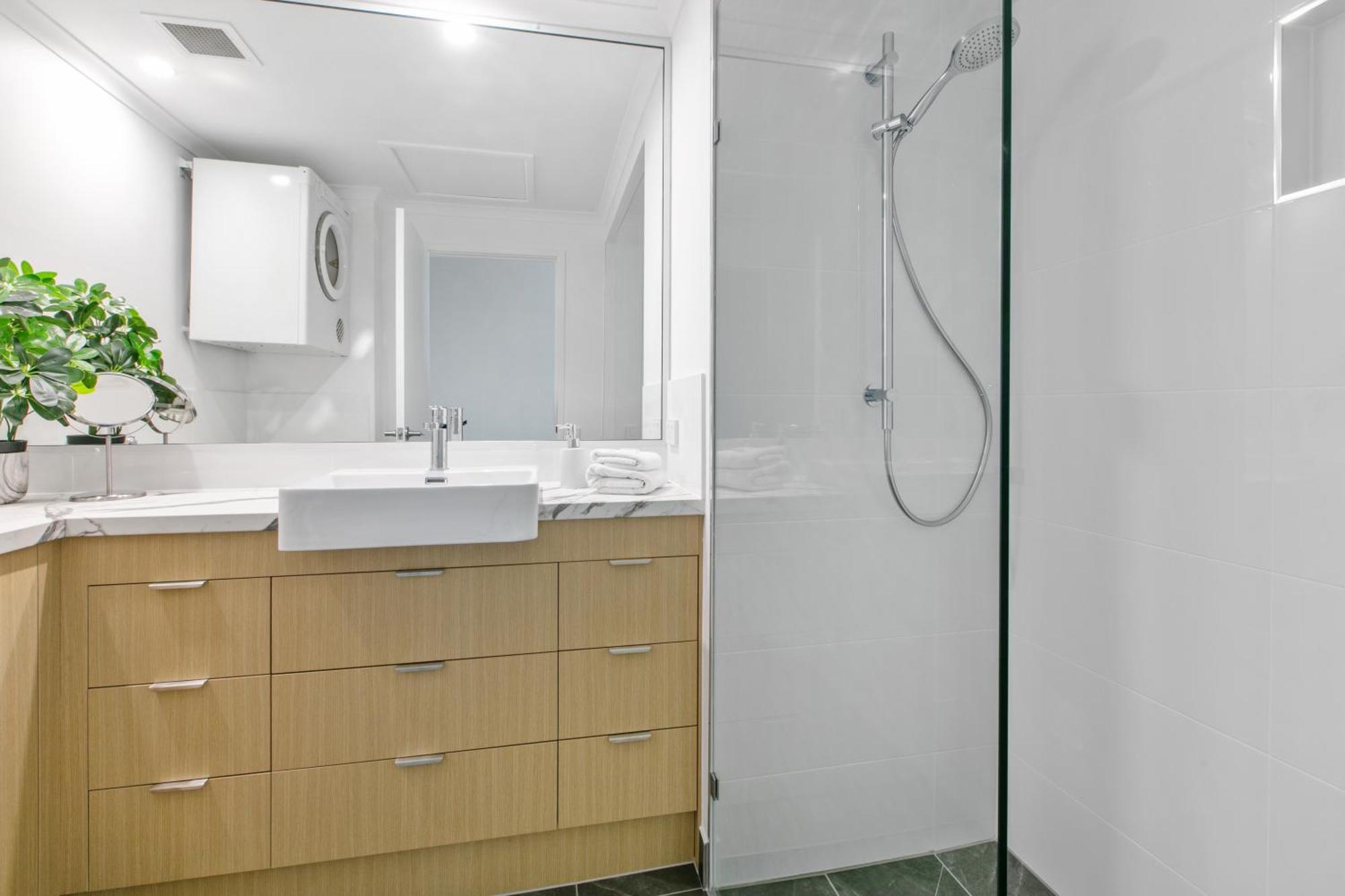 Kings Bay 4* Caloundra