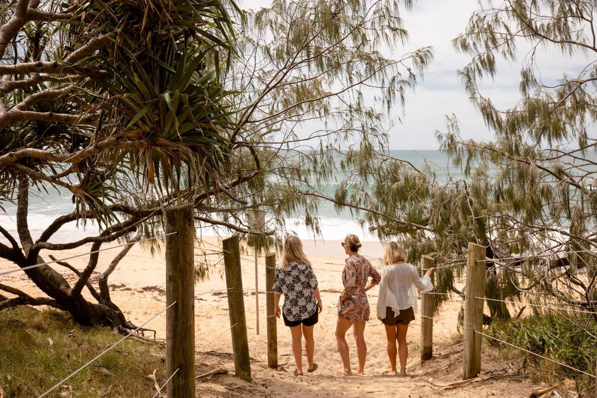 Holiday home Stones Throw To Shelly Beach, Pet Friendly! Caloundra