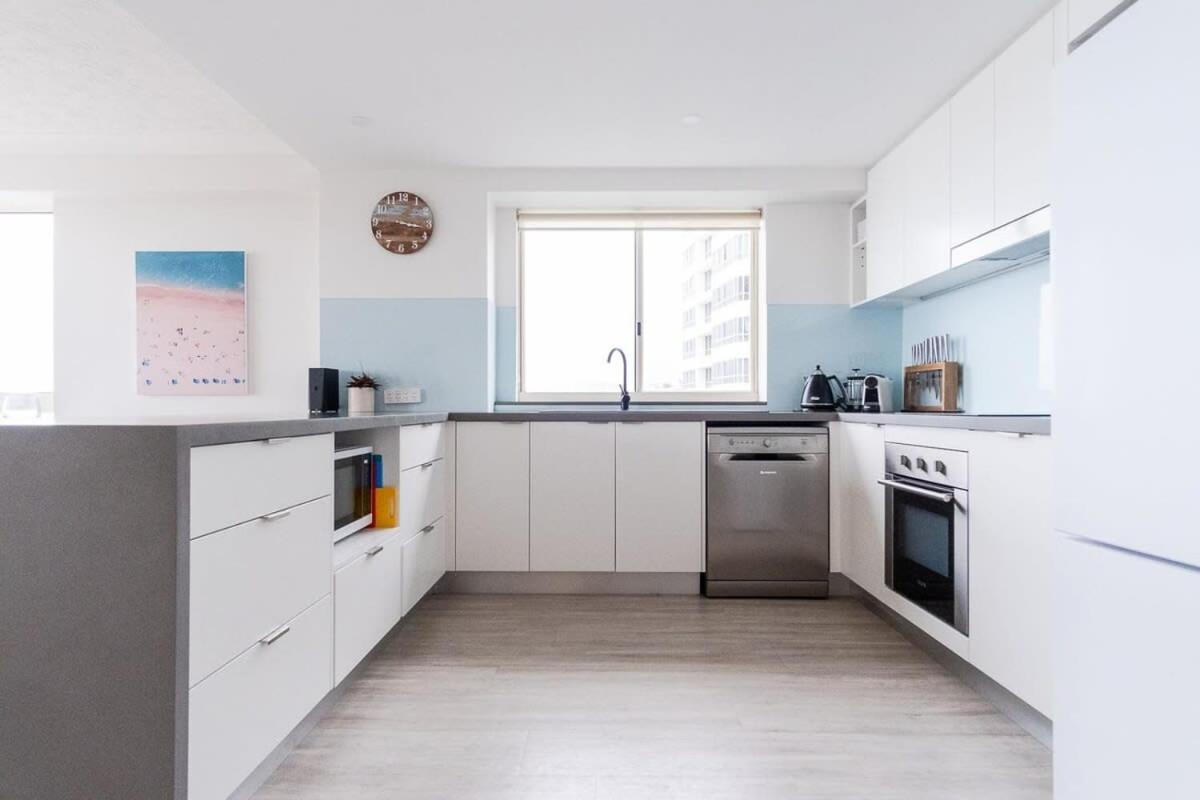 Kings Coast And Glasshouse Views - A Apartment *