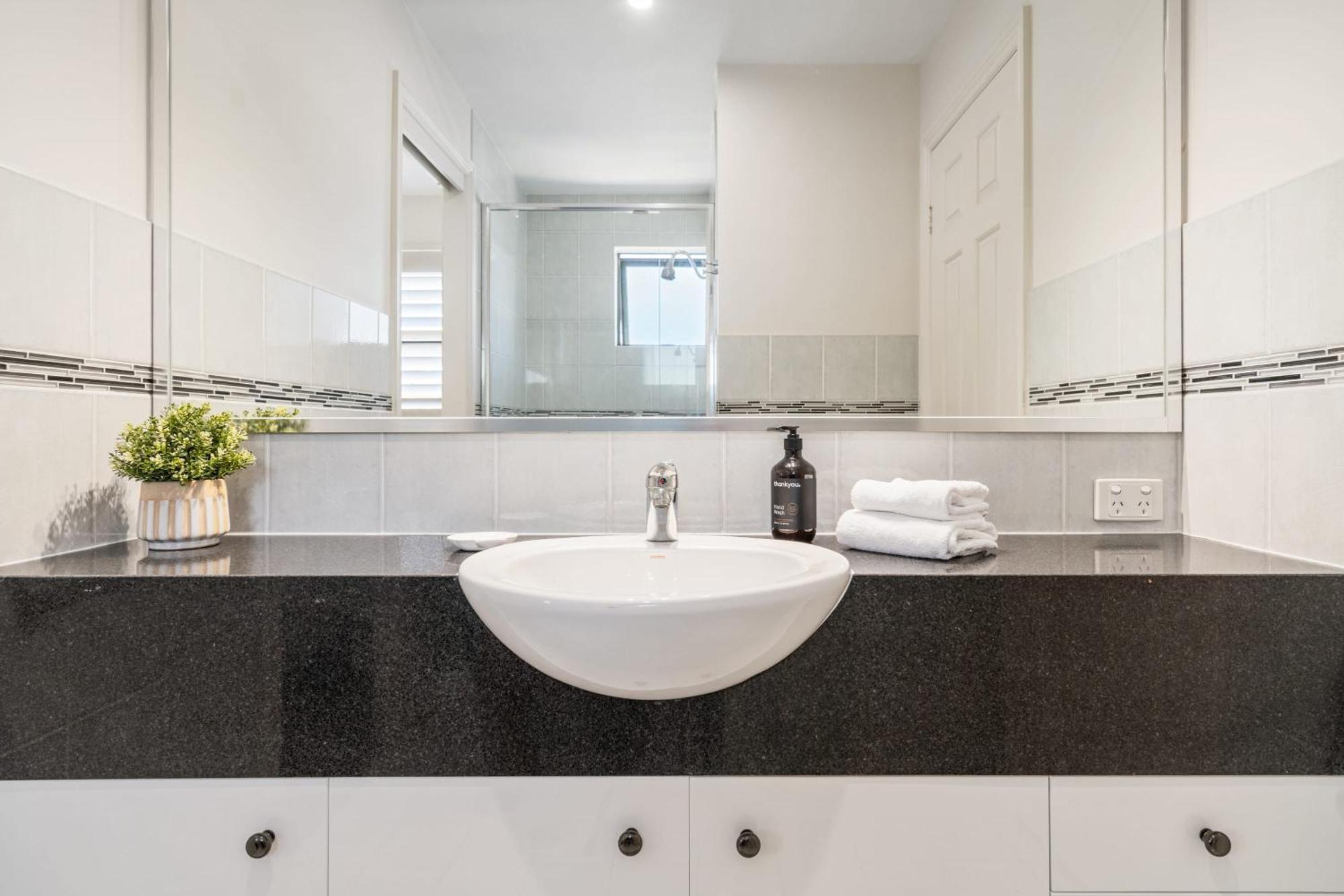 Tranquil Tides Retreat - Coastal Waterfront Escape Apartment Caloundra