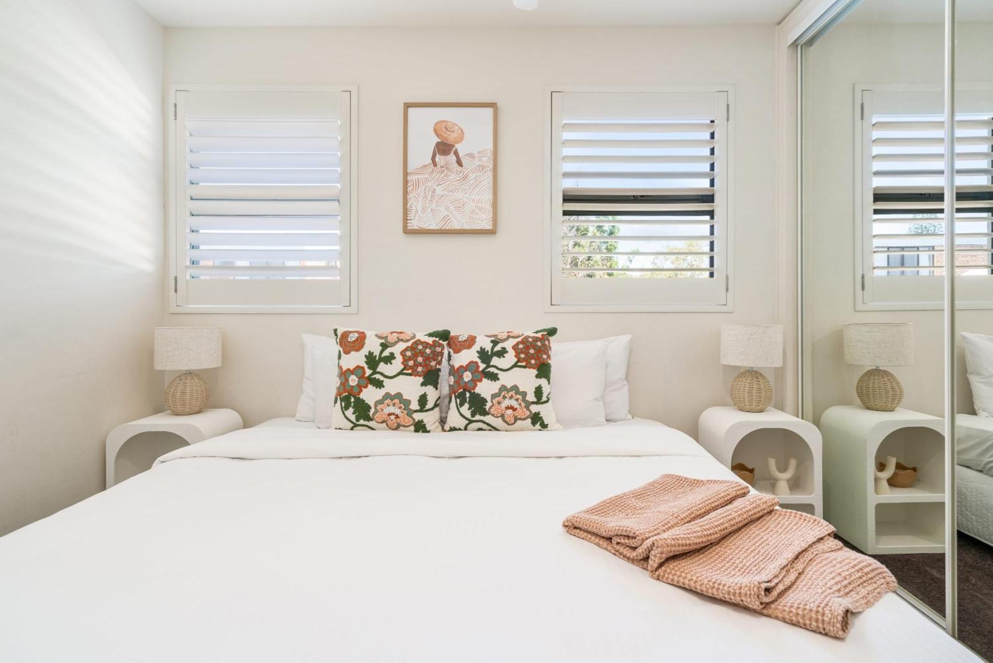 Apartment Tranquil Tides Retreat - Coastal Waterfront Escape Caloundra