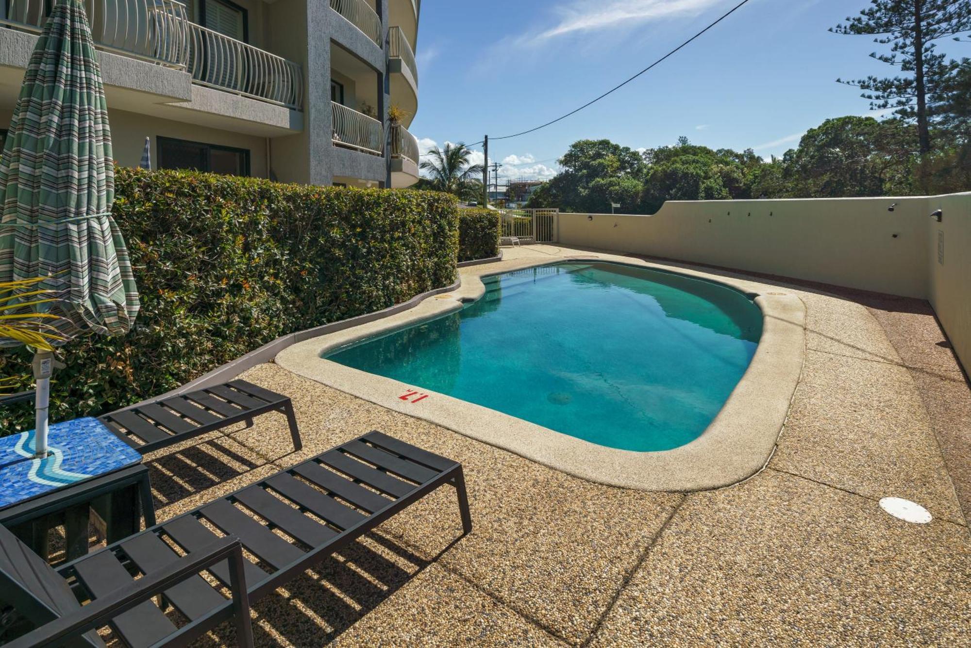 Tranquil Tides Retreat - Coastal Waterfront Escape Apartment *