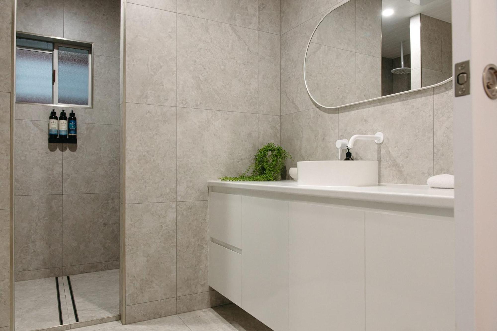 Apartment Moffat Coastal Contemporary Unit A *