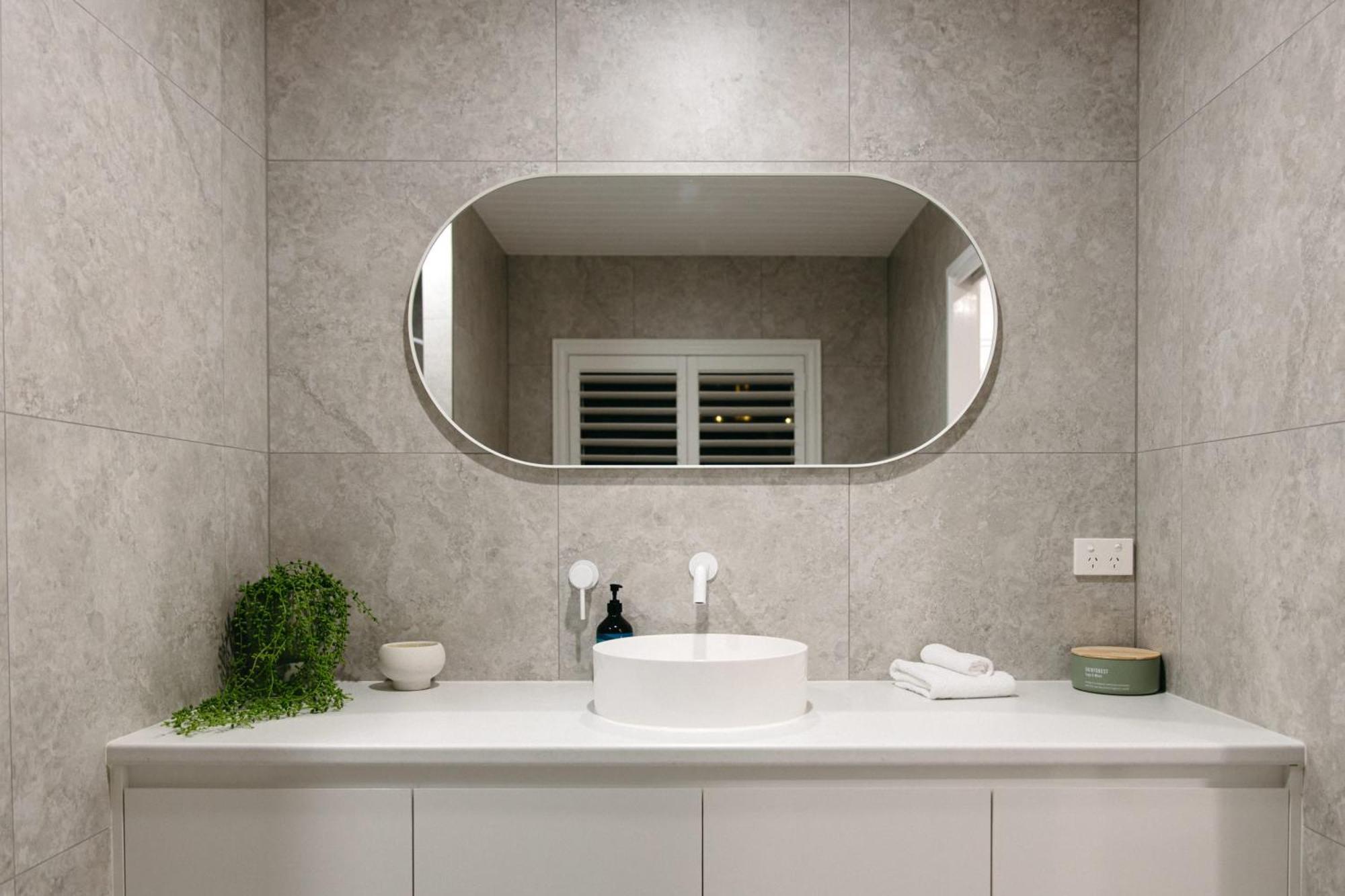 Apartment Moffat Coastal Contemporary Unit A Caloundra