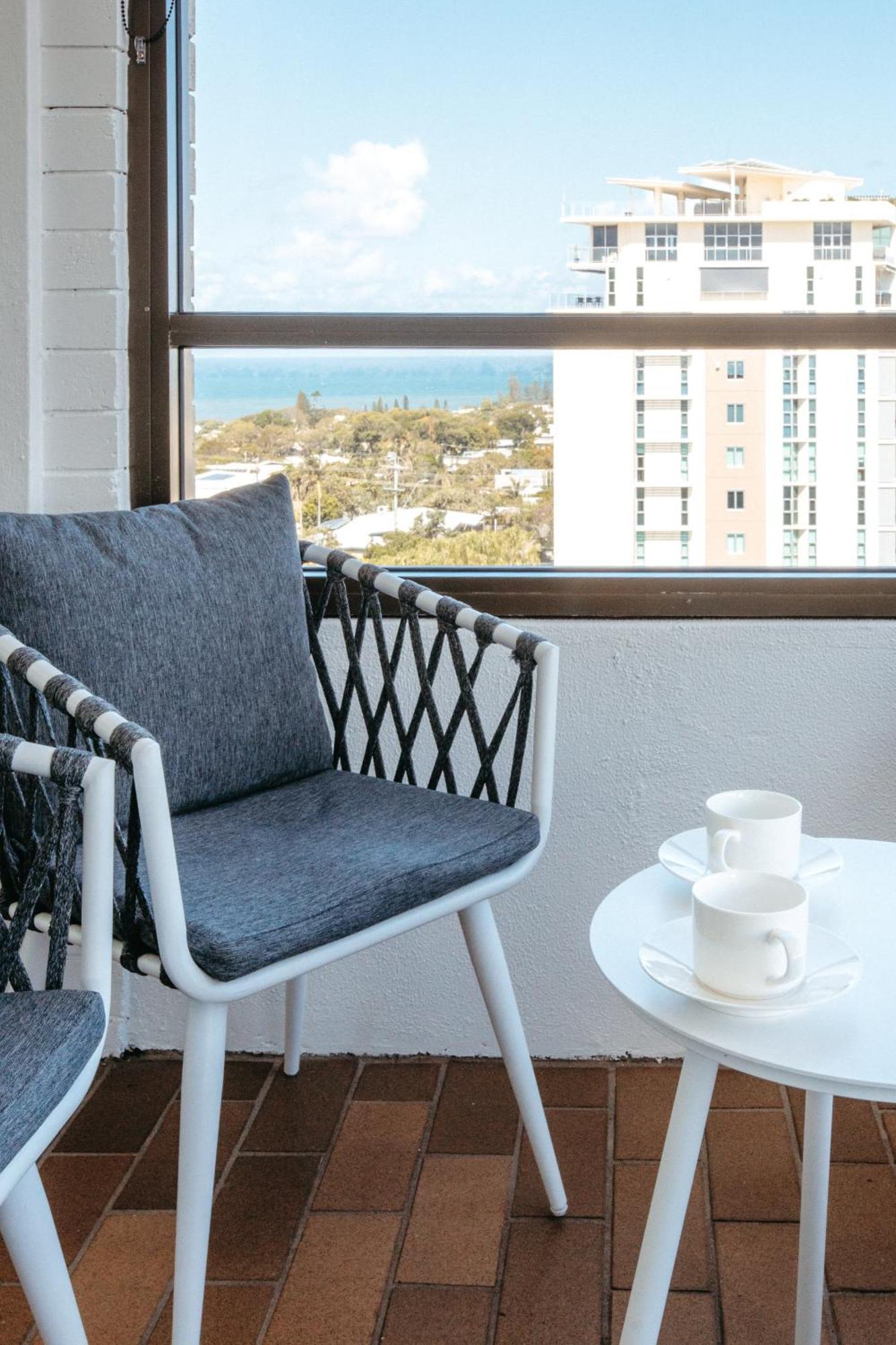 Apartment Breezy Kings Beach With Ocean Views Caloundra