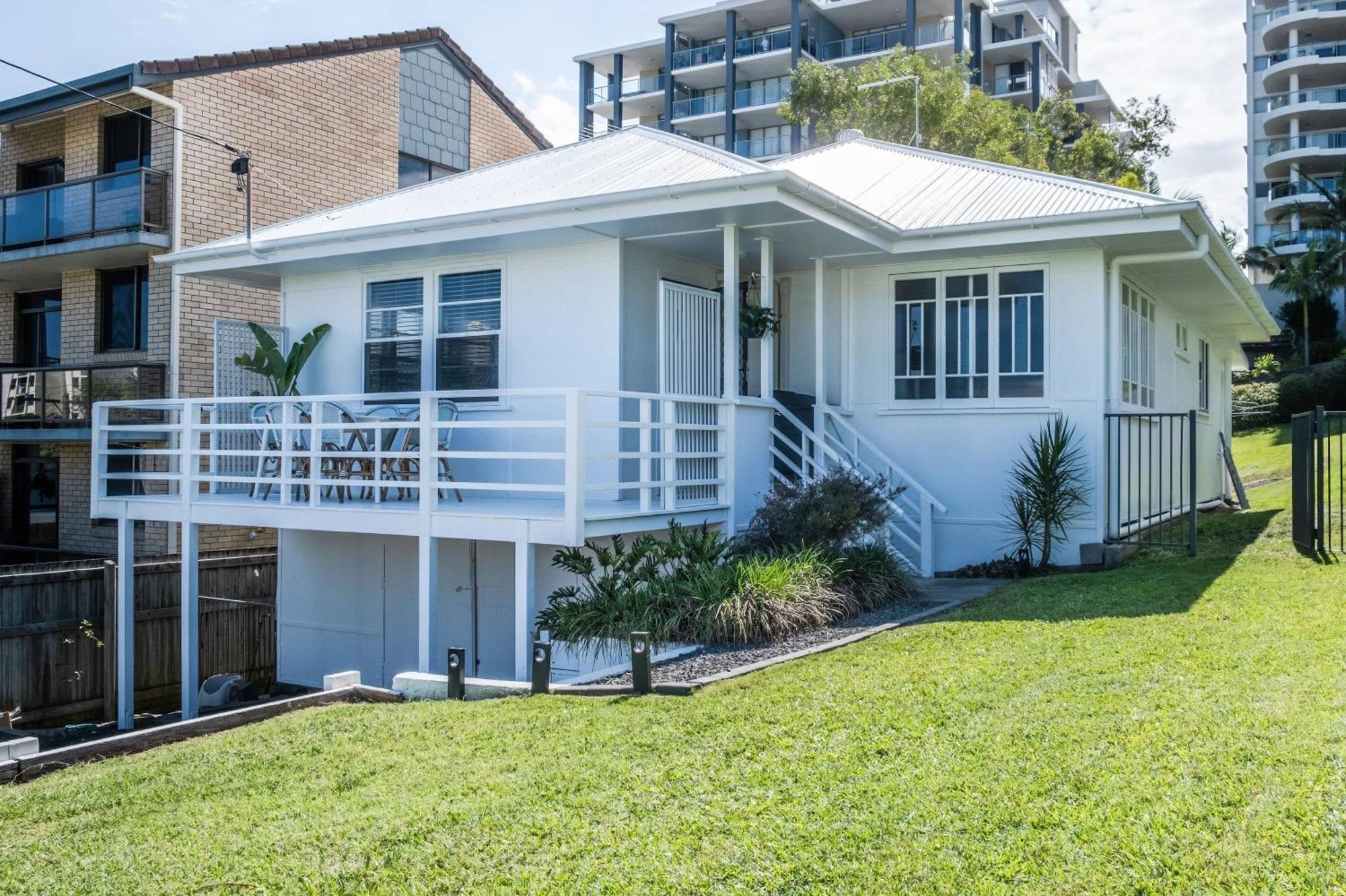 Holiday home Kings Coastal Getaway, Bring The Dog! Caloundra