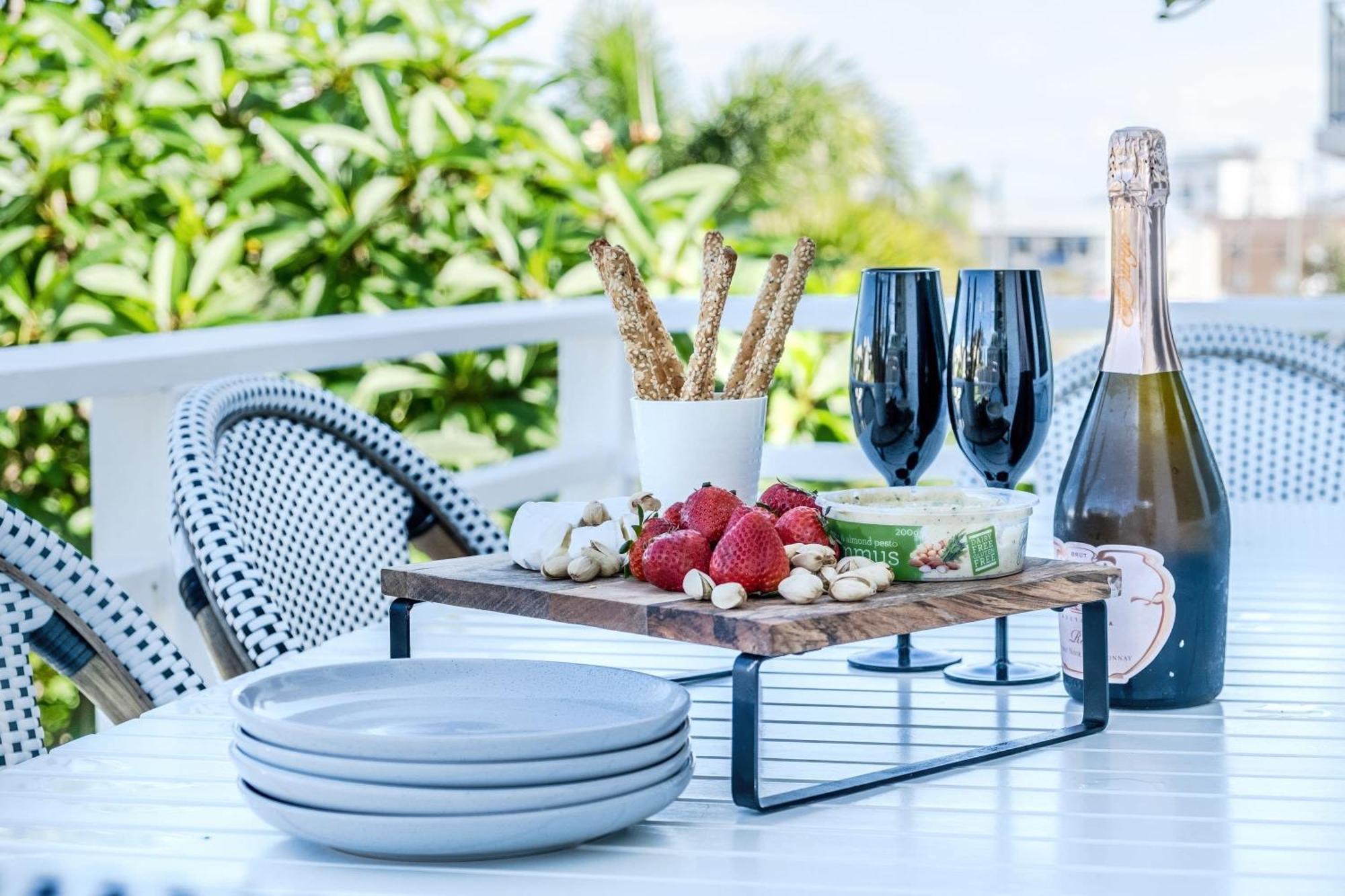 Kings Coastal Getaway, Bring The Dog! Caloundra