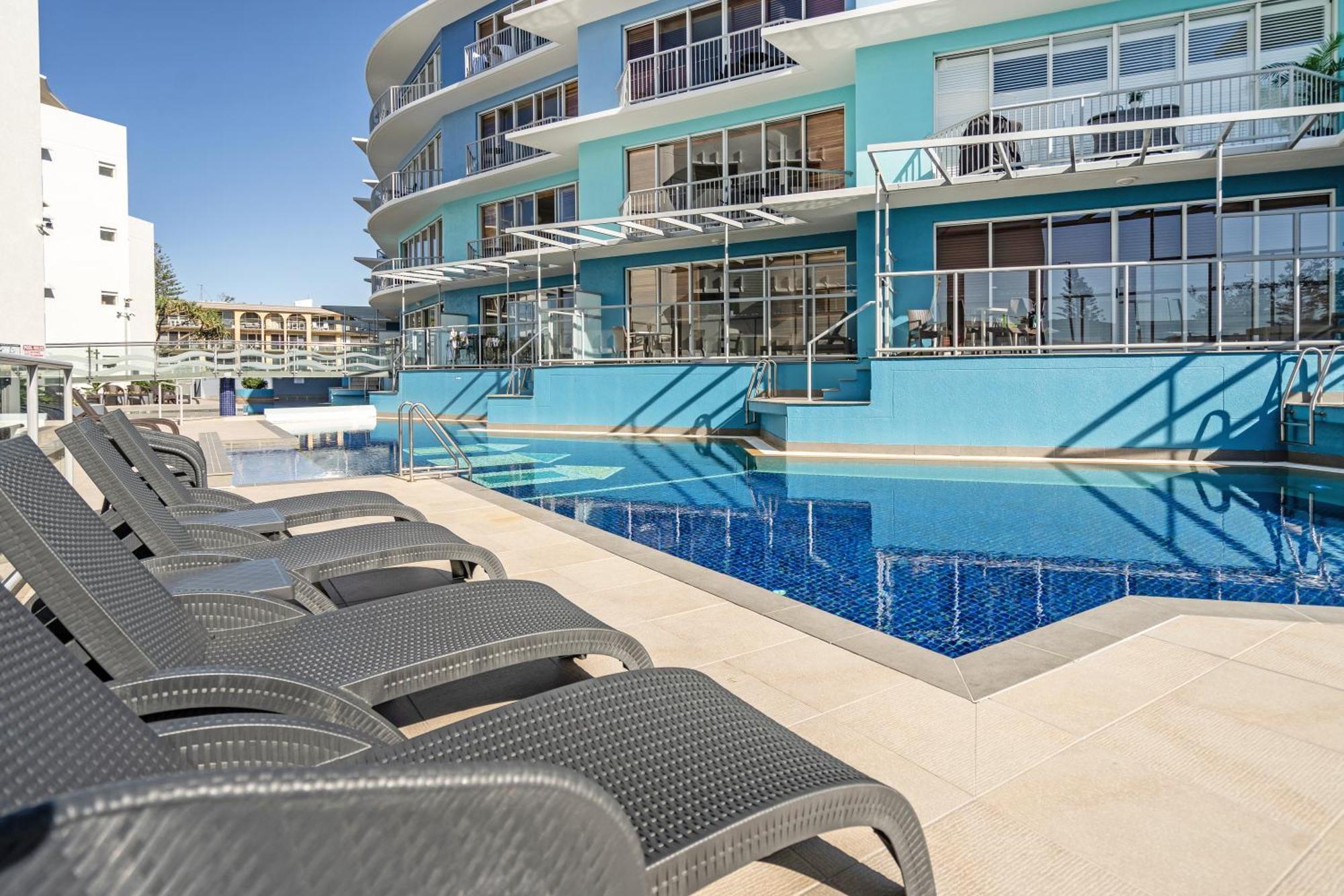 Rolling Surf Resort