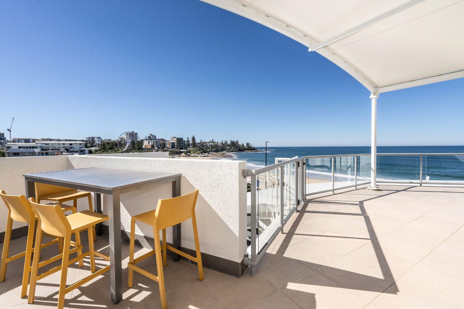 Resort Rolling Surf Caloundra