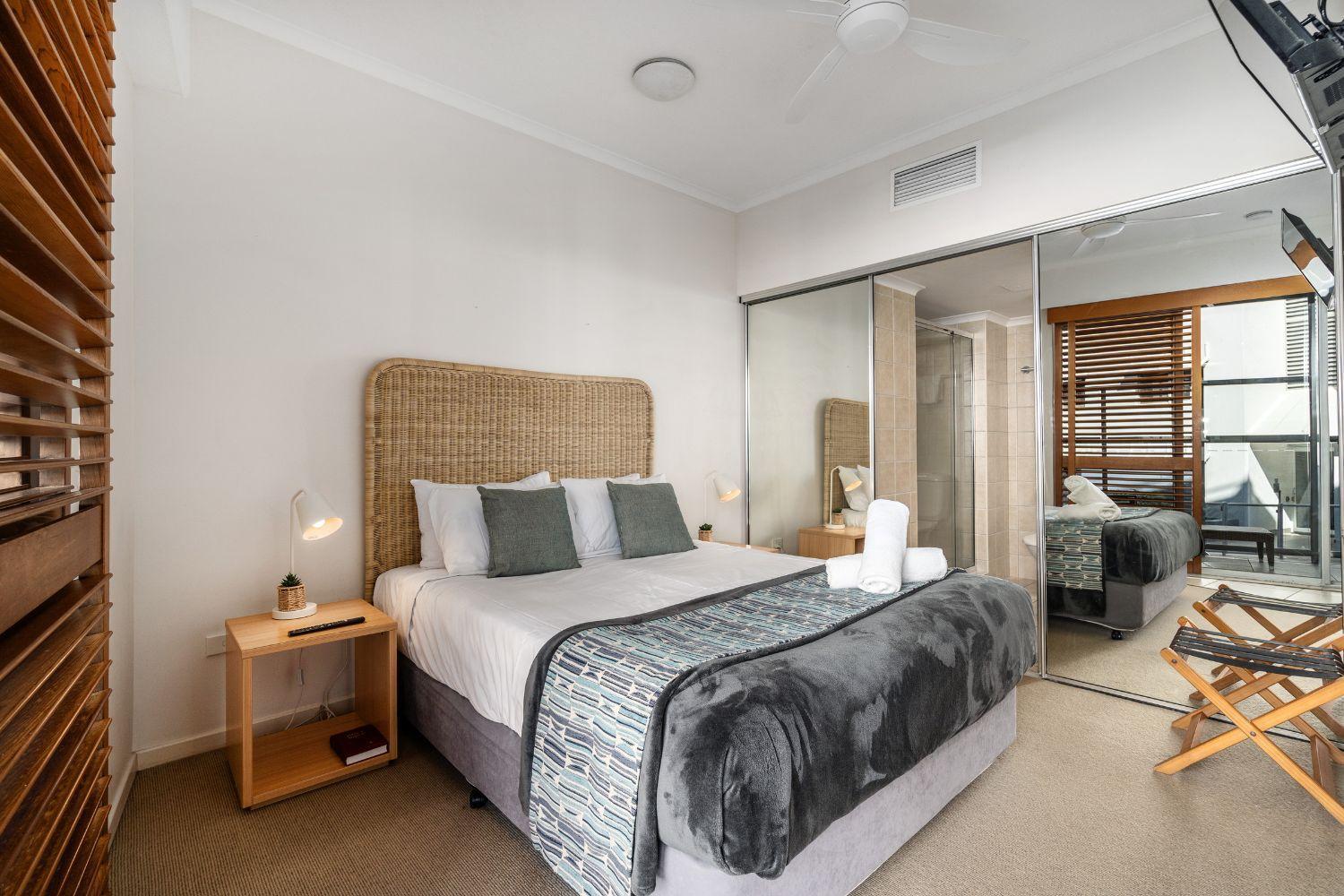 Rolling Surf 4* Caloundra