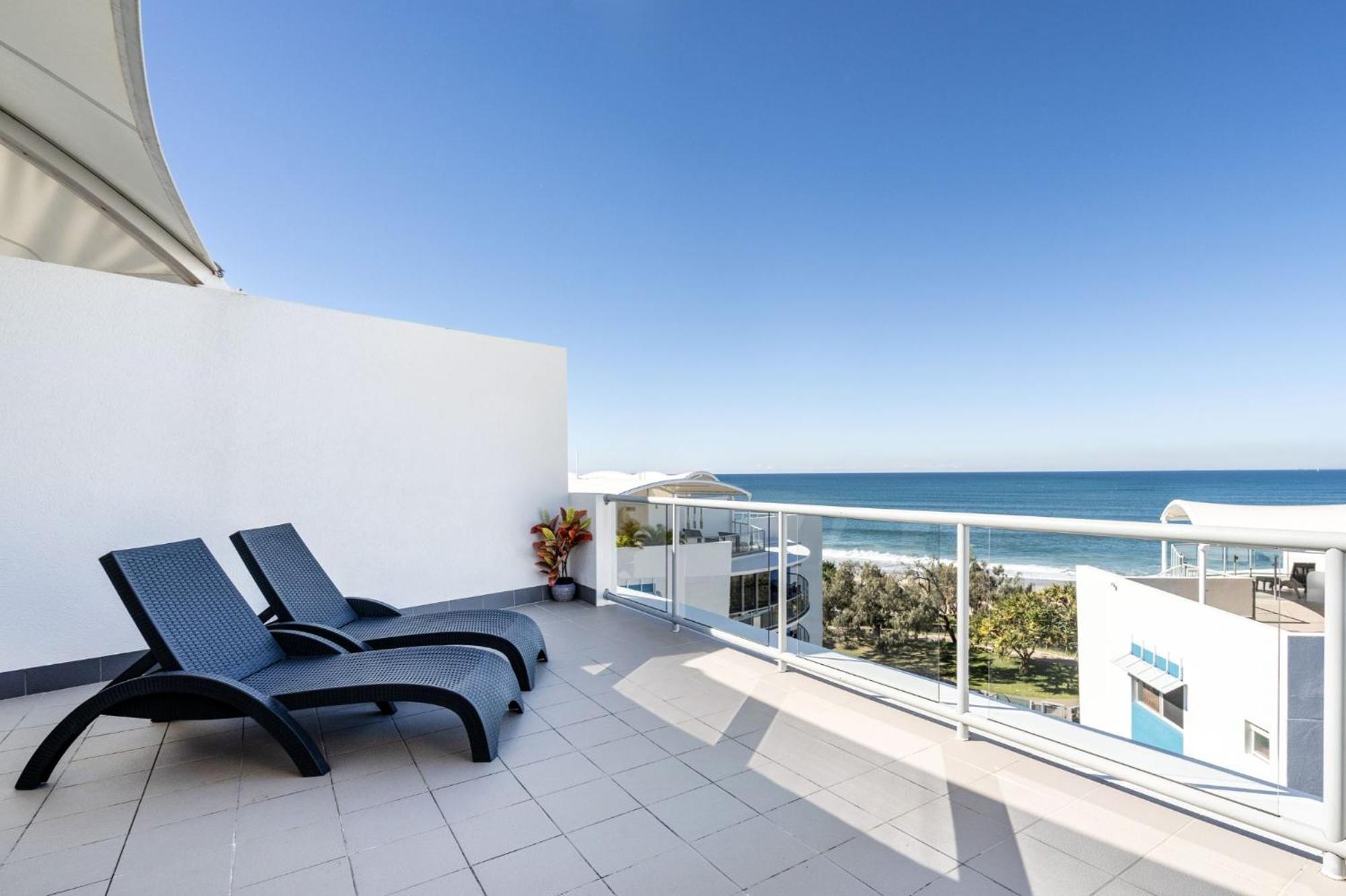 Rolling Surf Resort Caloundra
